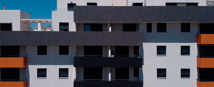 Instaladores de fachadas ventiladas de panel composite de aluminio ALUCOIL en Cáceres
