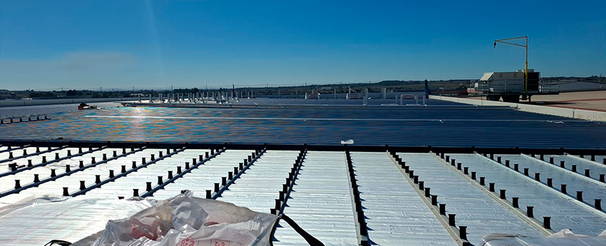 Instaladores de chapas y paneles sandwichs EUROPERFIL en